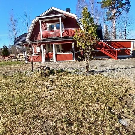 Persbacken I Naturnaera Ockelbo Med Fiske O Kungsberget Naer Inpa,,, Exterior foto